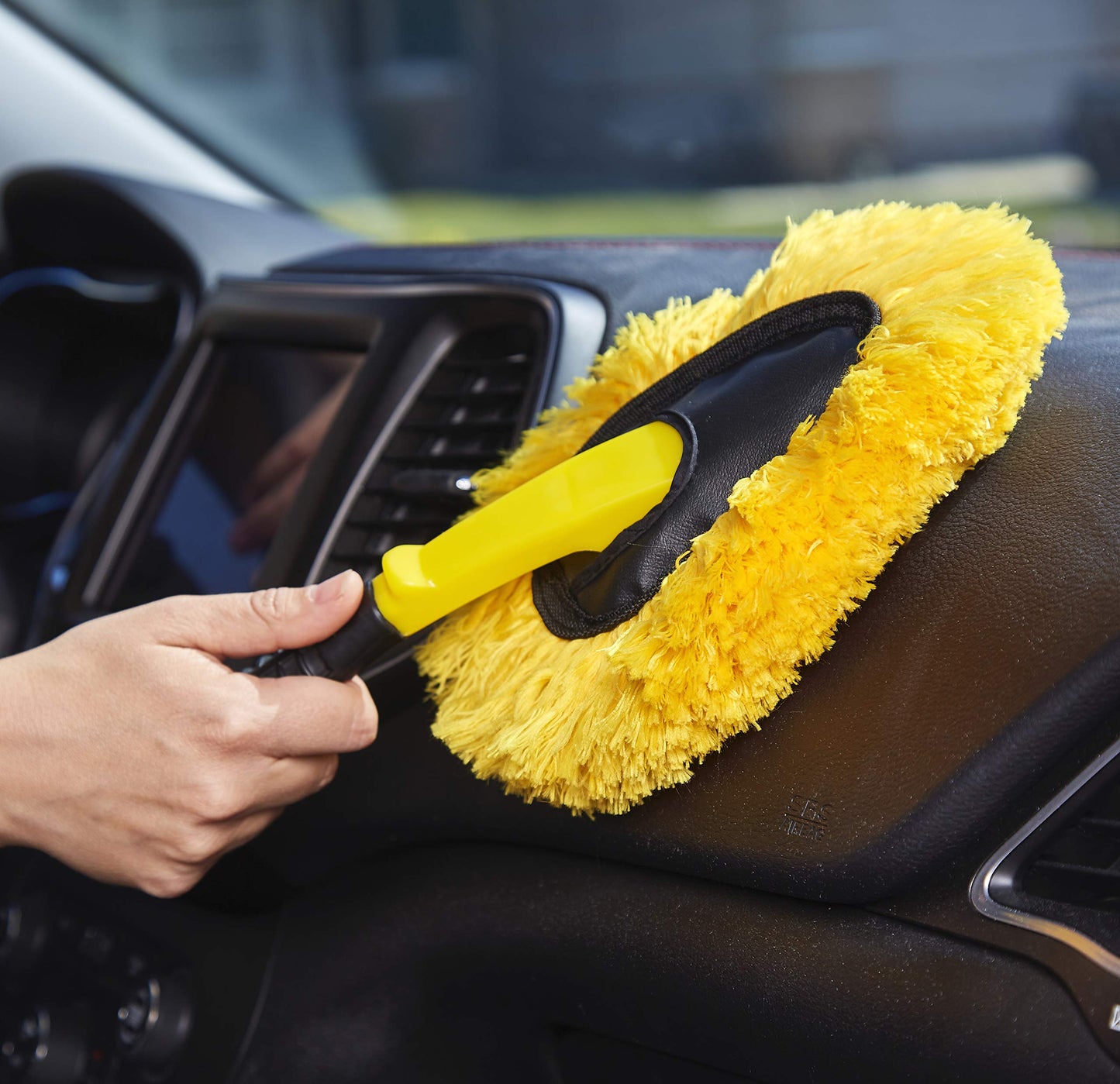 Armor All Interior Car Cleaning Kit, Interior Detailer Spray with Microfiber Towels and Microfiber Duster, 16 Fl Oz (3 Piece Kit)